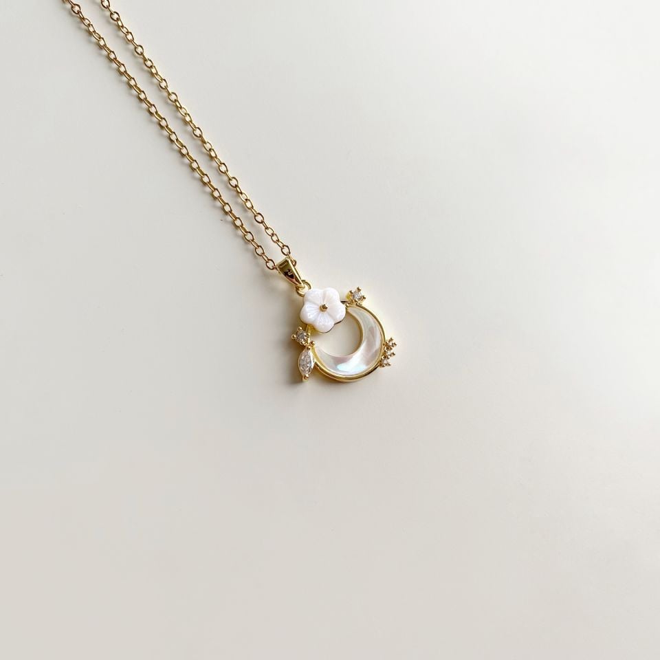 Aurelia White | Çelik