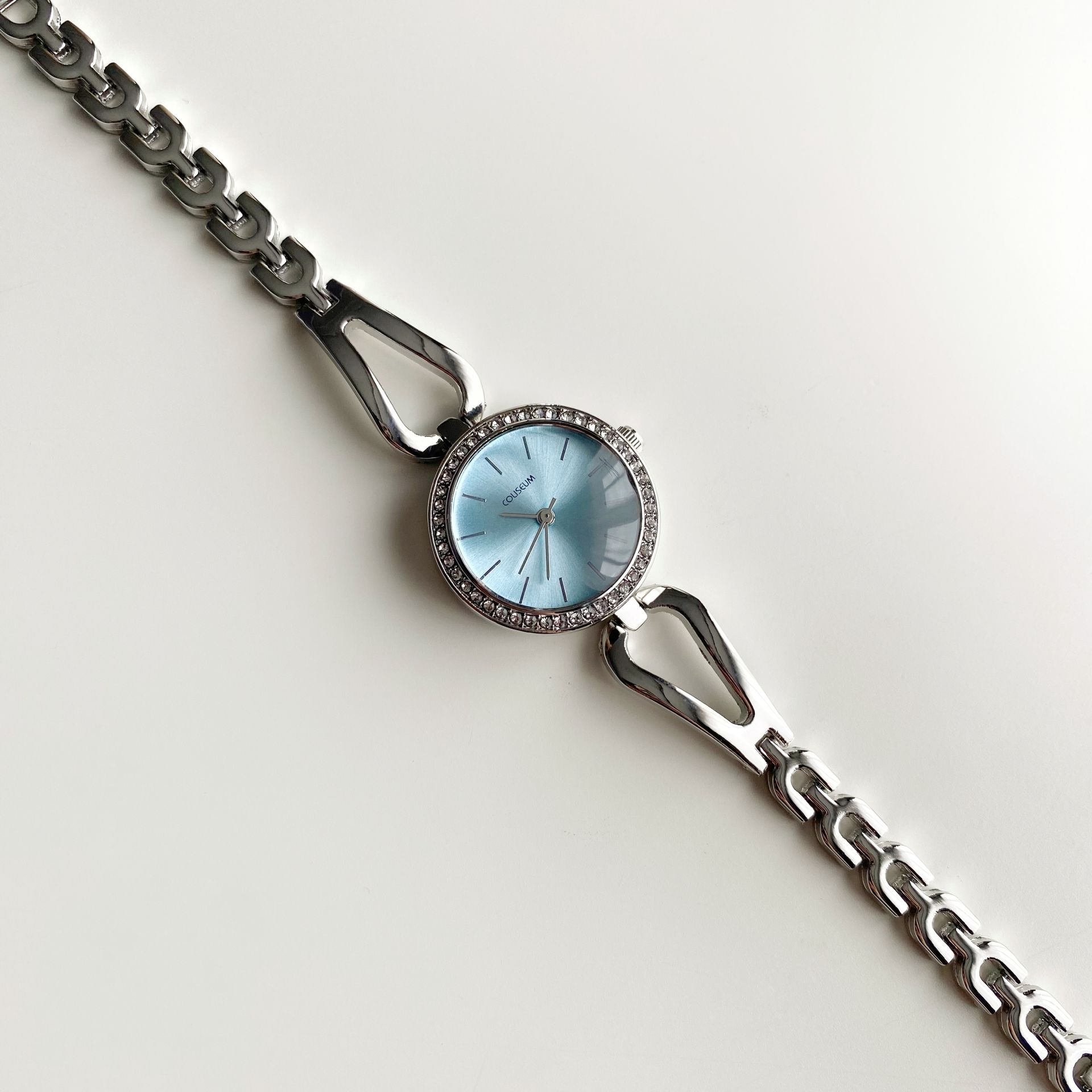 Loretta Bria | Çelik