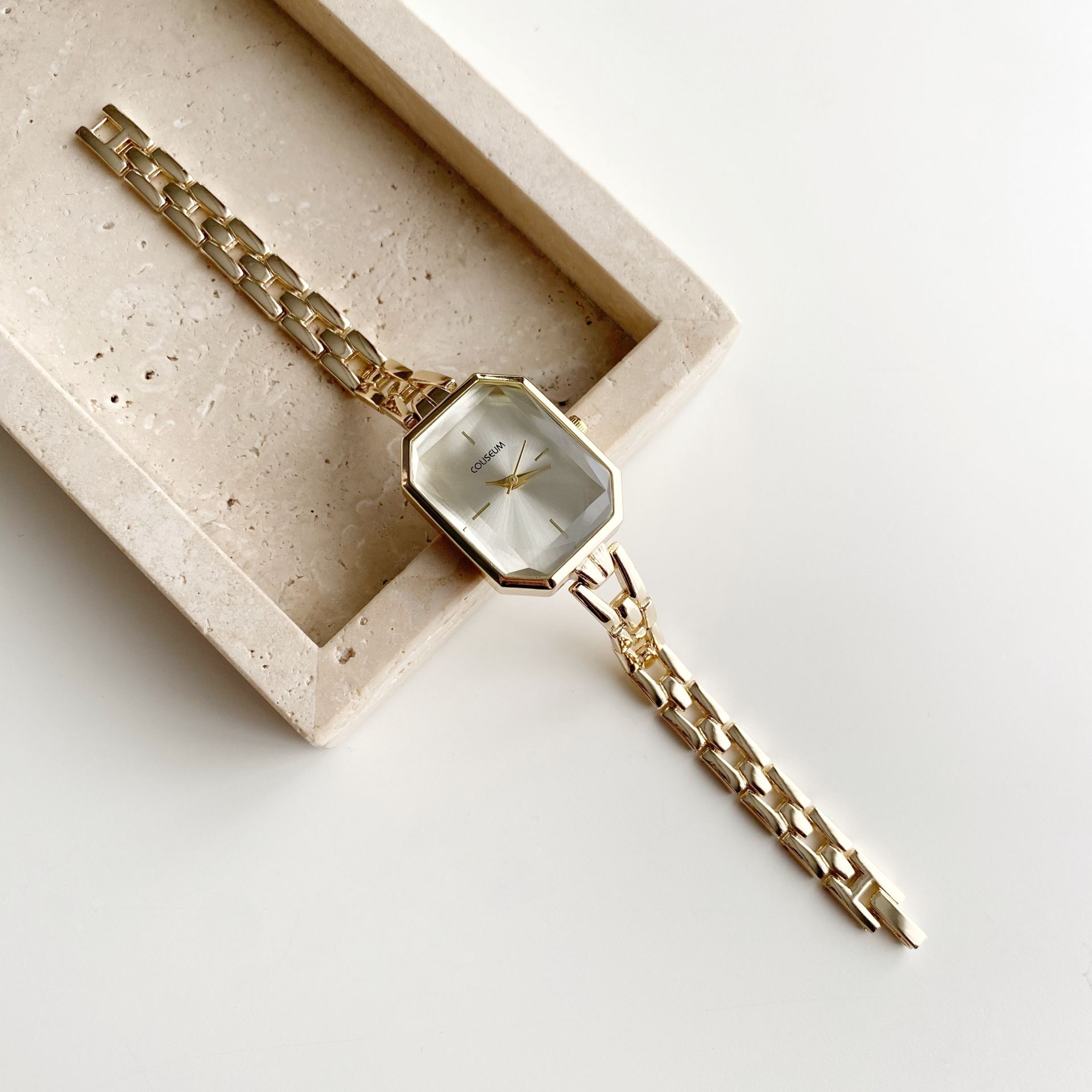 Maren White | Çelik