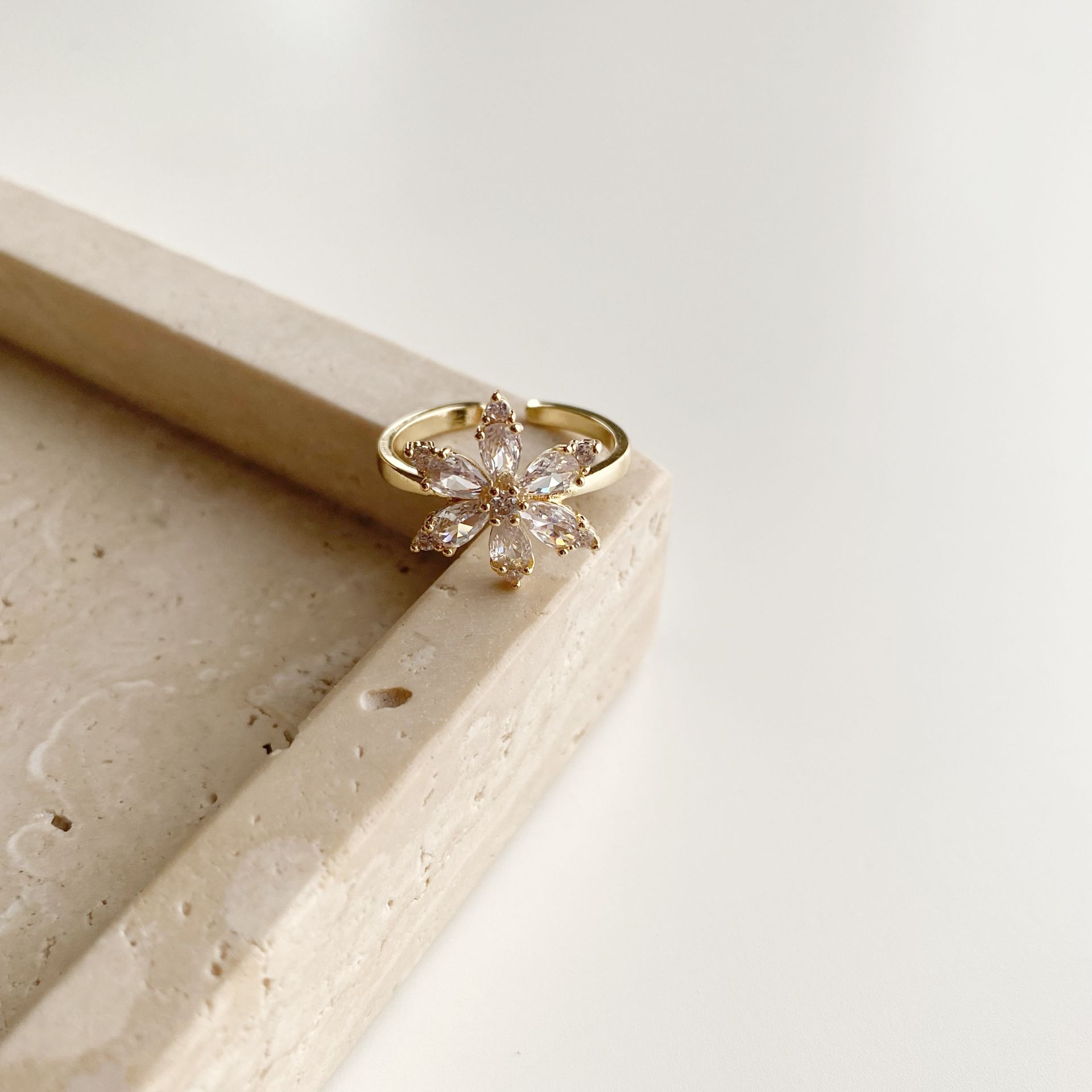 Asteria White | VİP