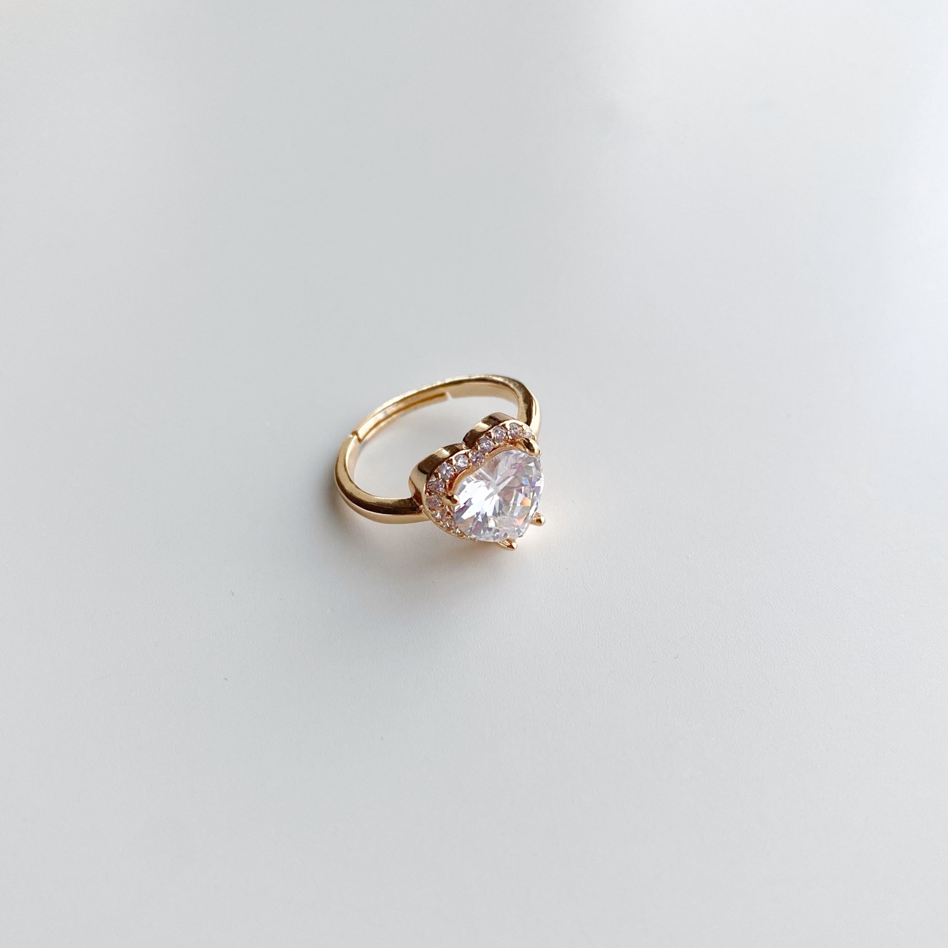 Pure Zirkon | VIP