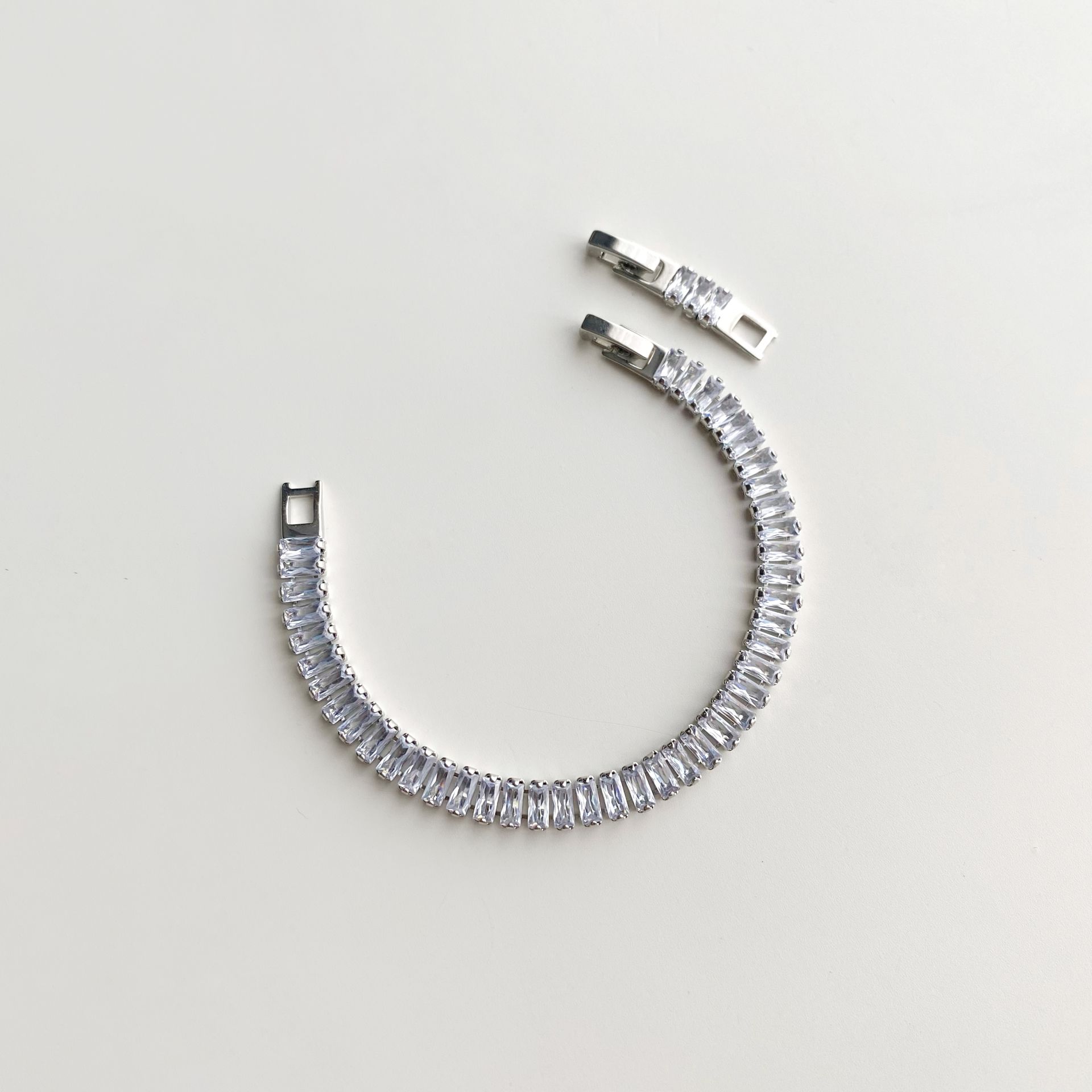 White zirkon | Çelik