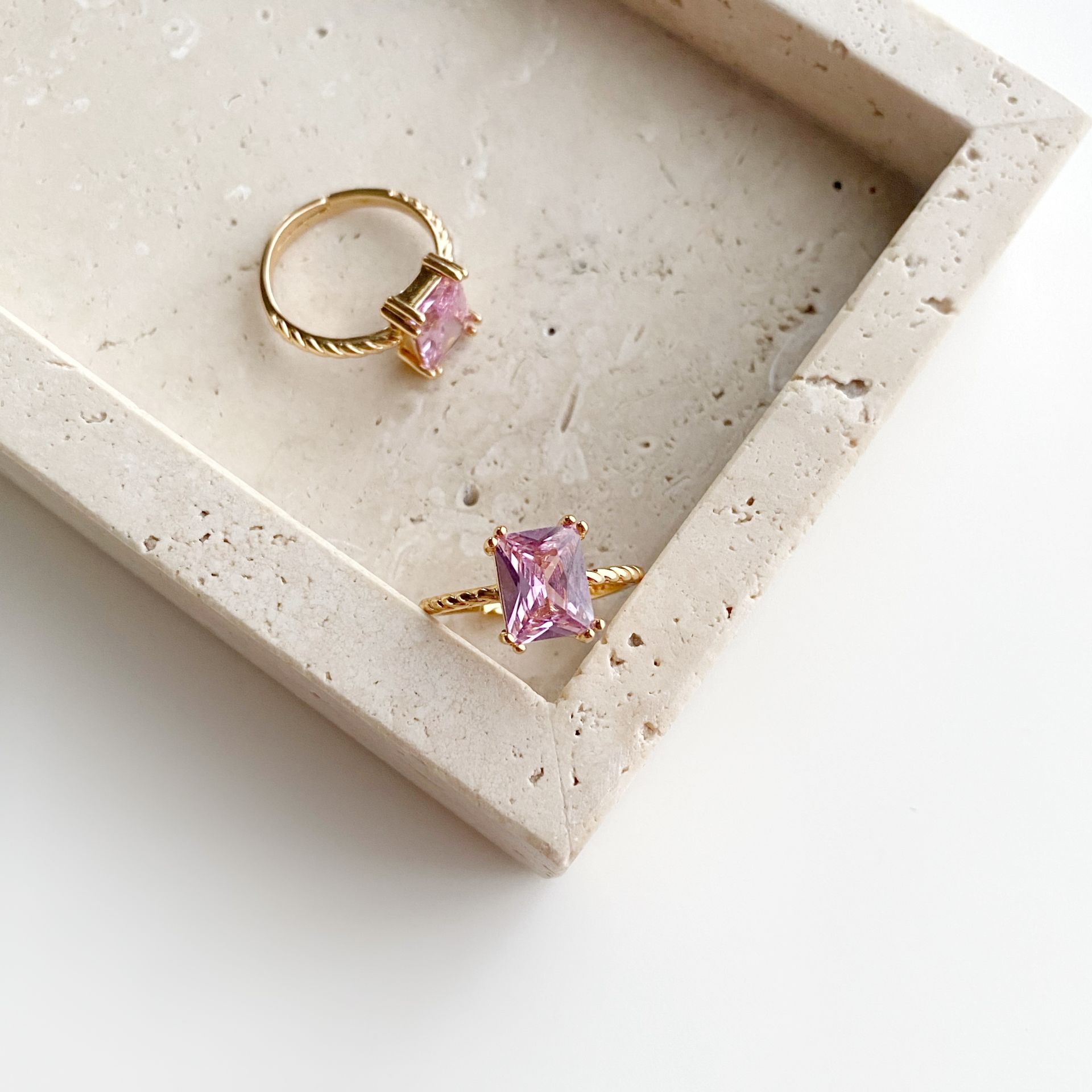 Alexandra Zirkon | VİP