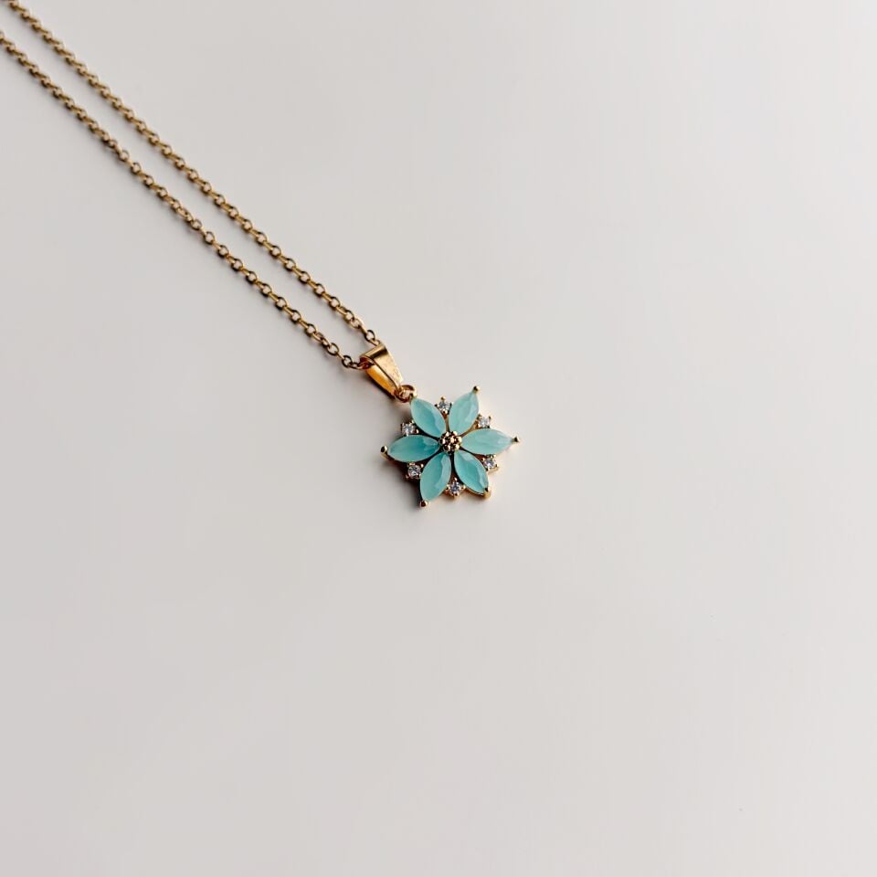 Lilly | Çelik