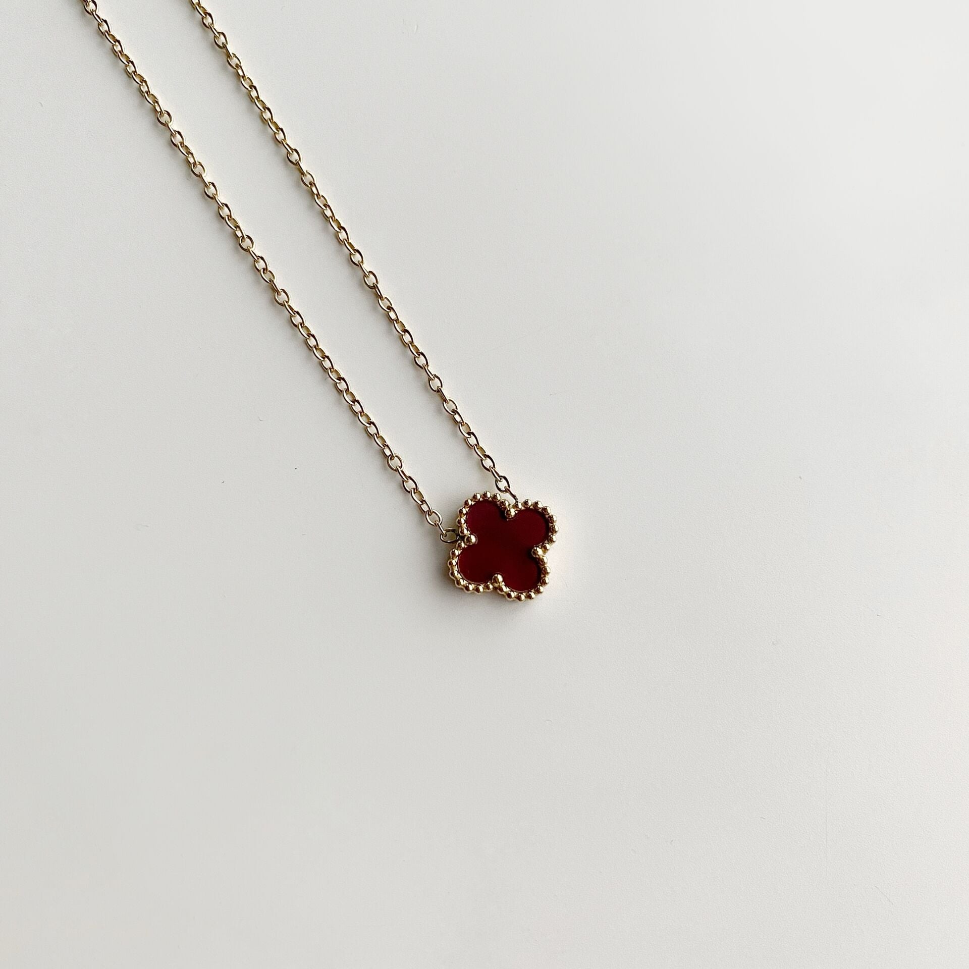 Lustrous | Çelik
