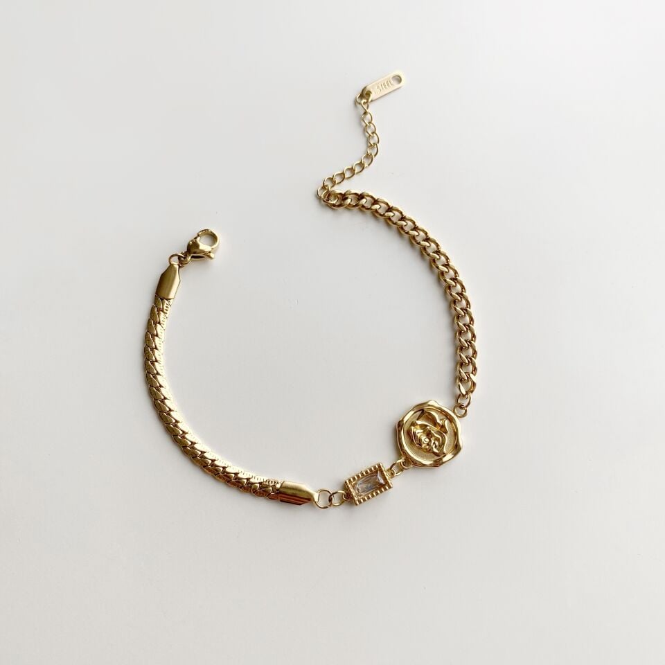 Rose Dell | Çelik