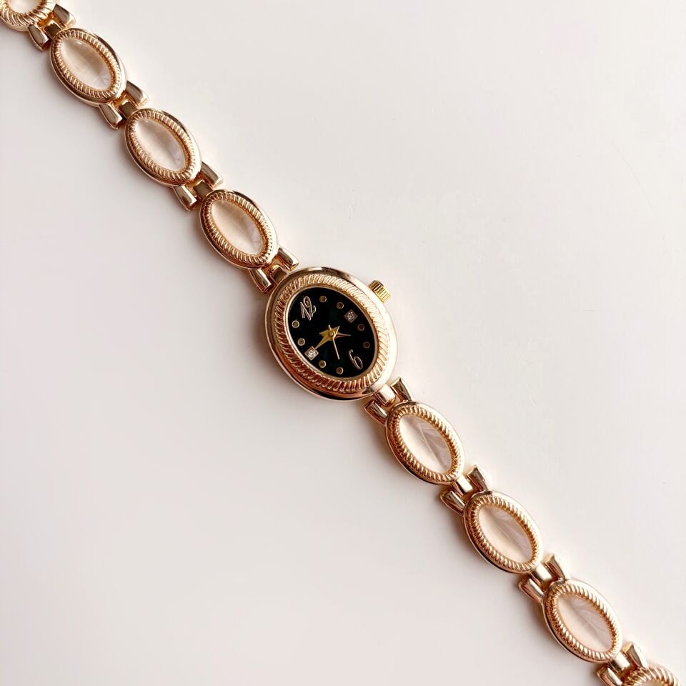 Adelaide Green | VİP