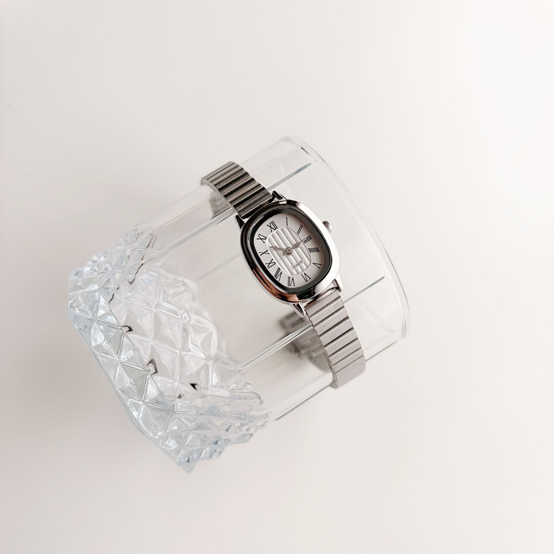 Eliza Silver | Çelik