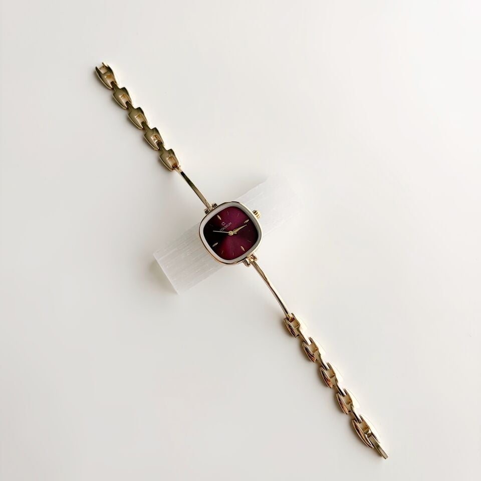 Colette Burgundy | Çelik