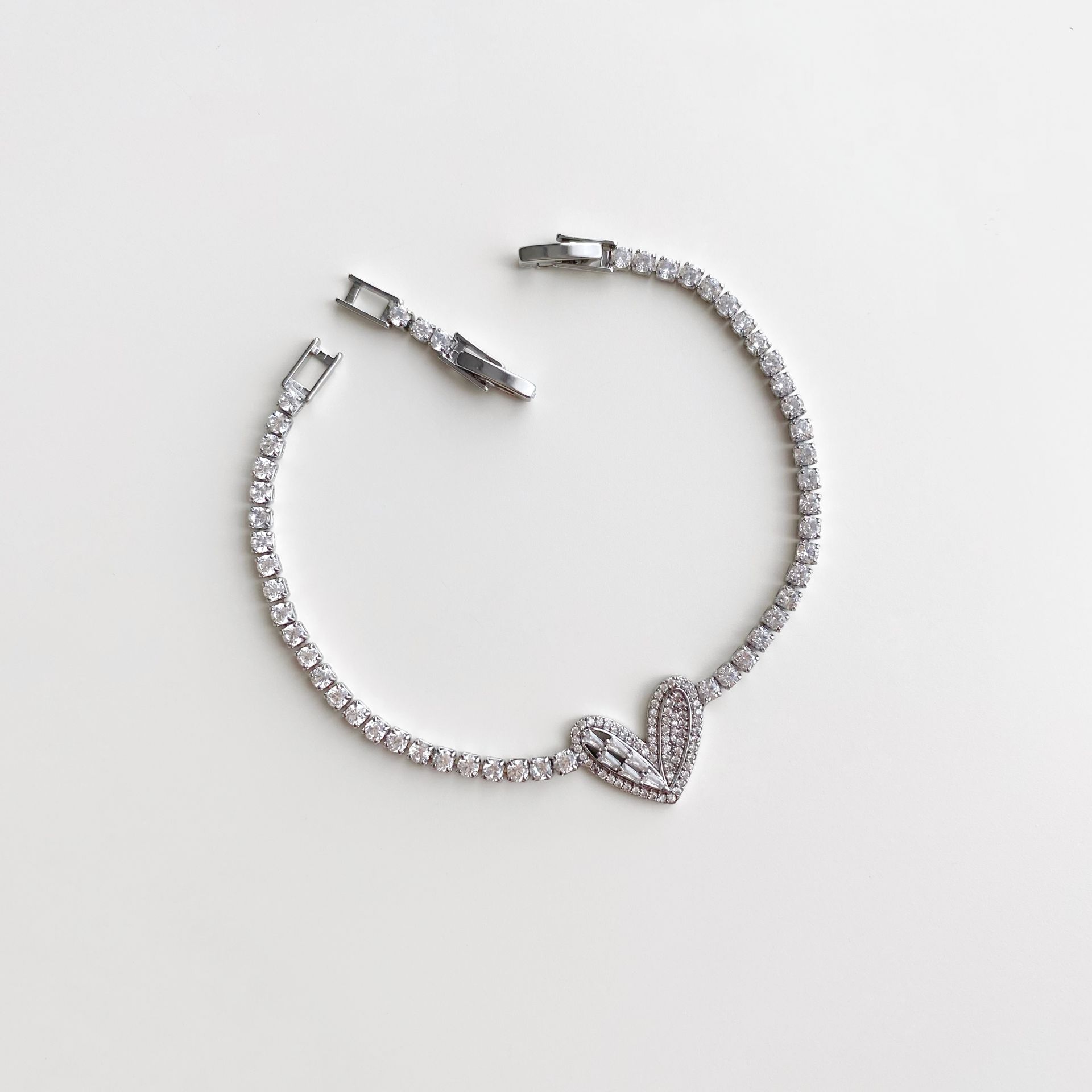 Broken Heart Zirkon | VIP