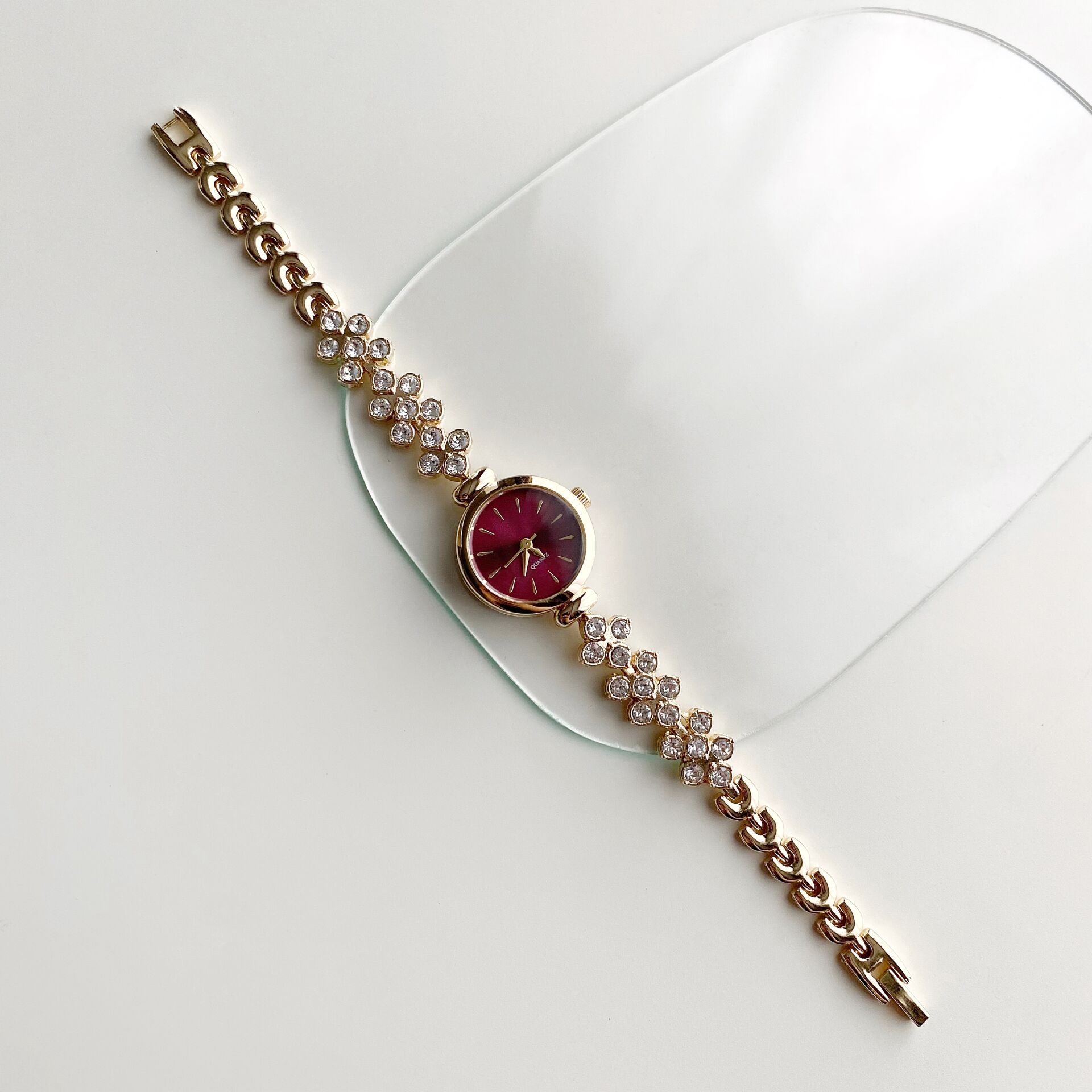 Hera’s Burgundy | Çelik