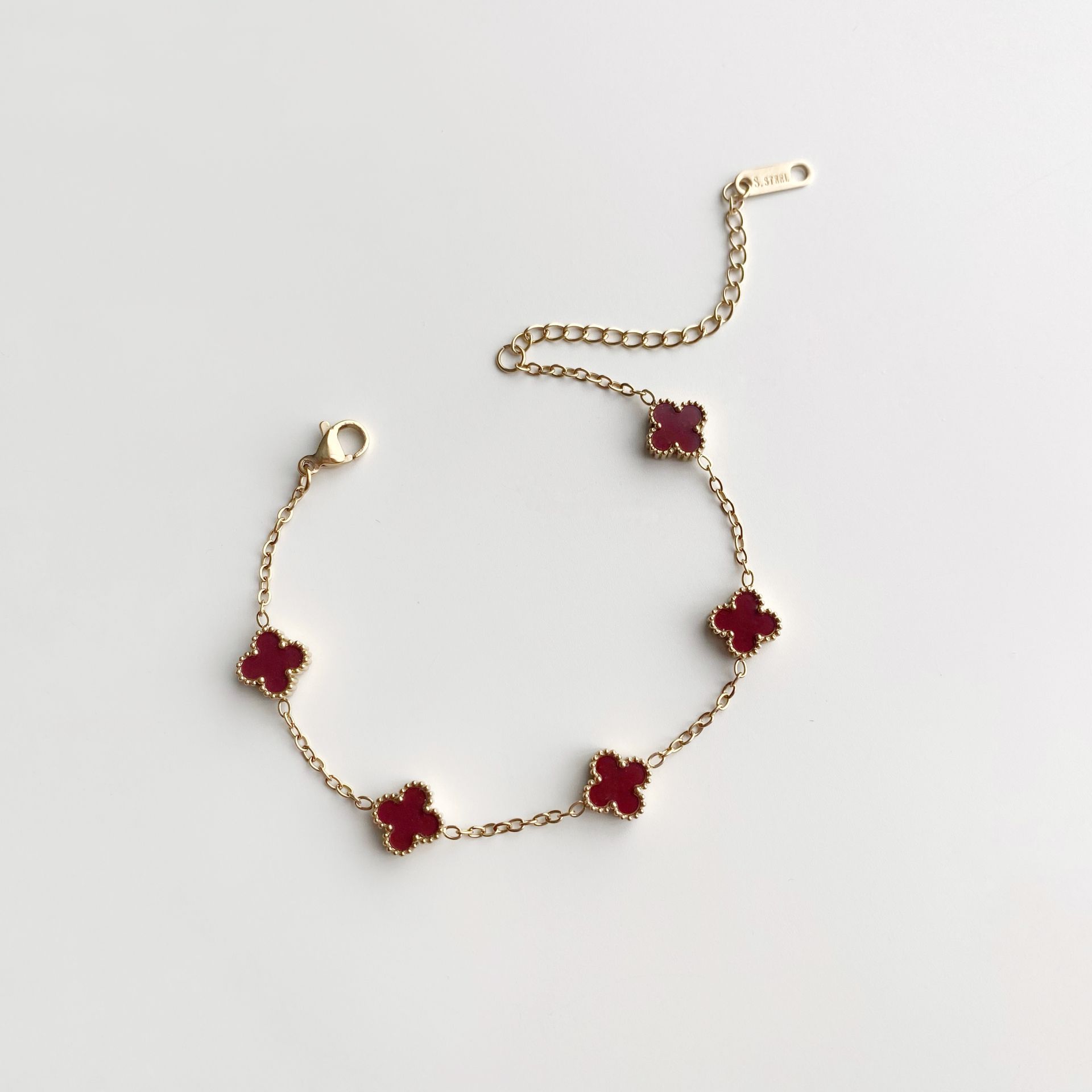 Lustrous | Çelik