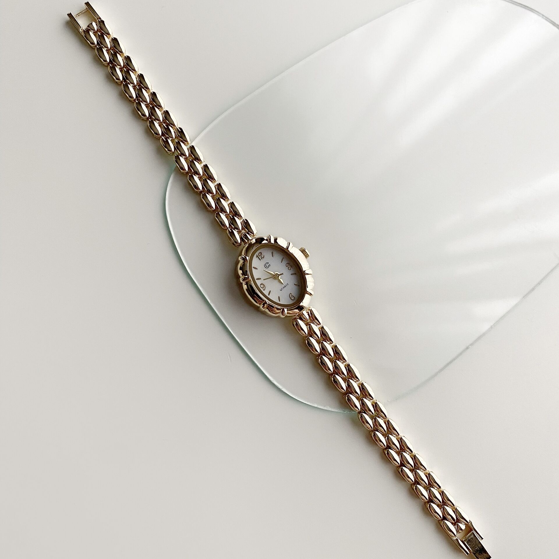 Voliana White | Çelik