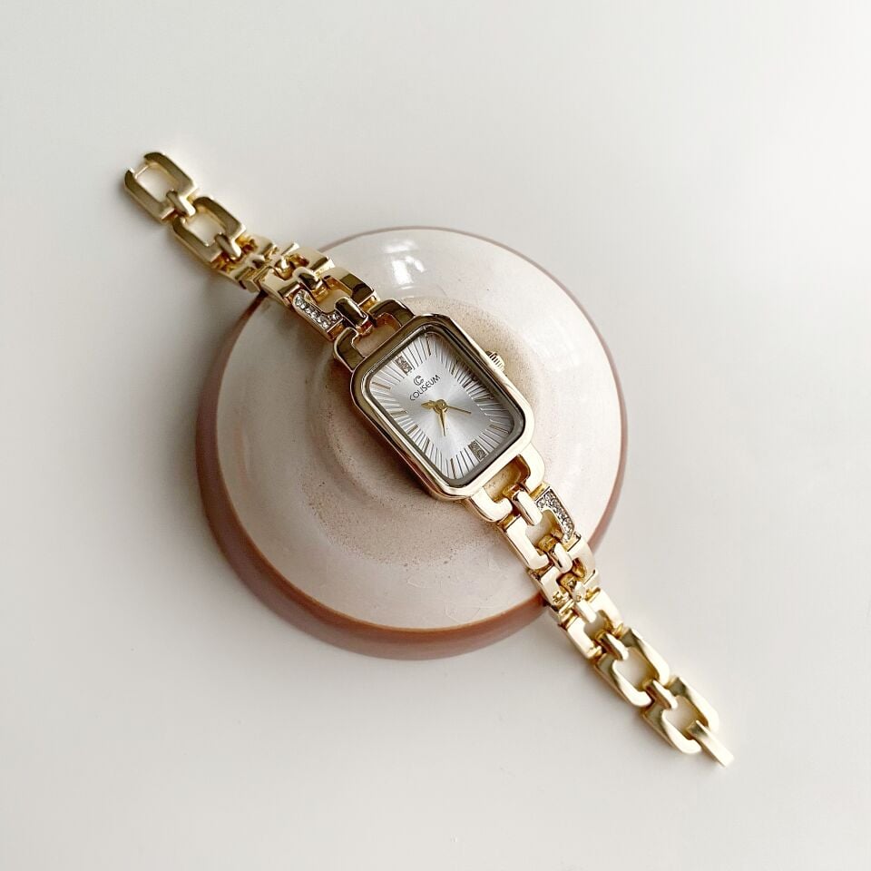 Victoria White | Çelik