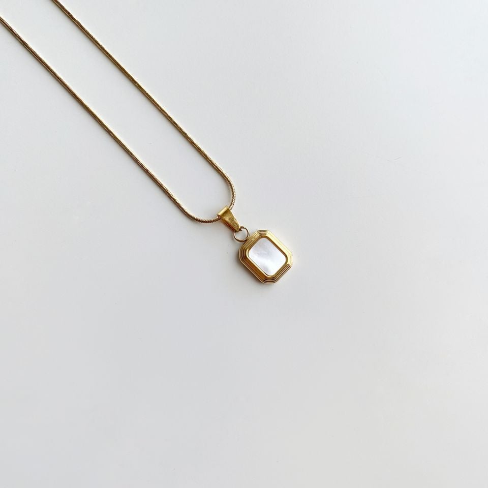 Yelene Gold | Çelik