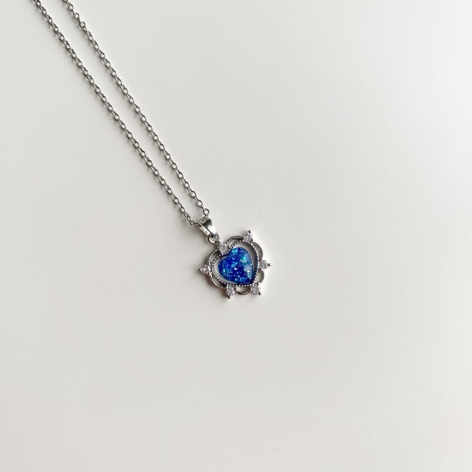 Brenna Blue | Çelik
