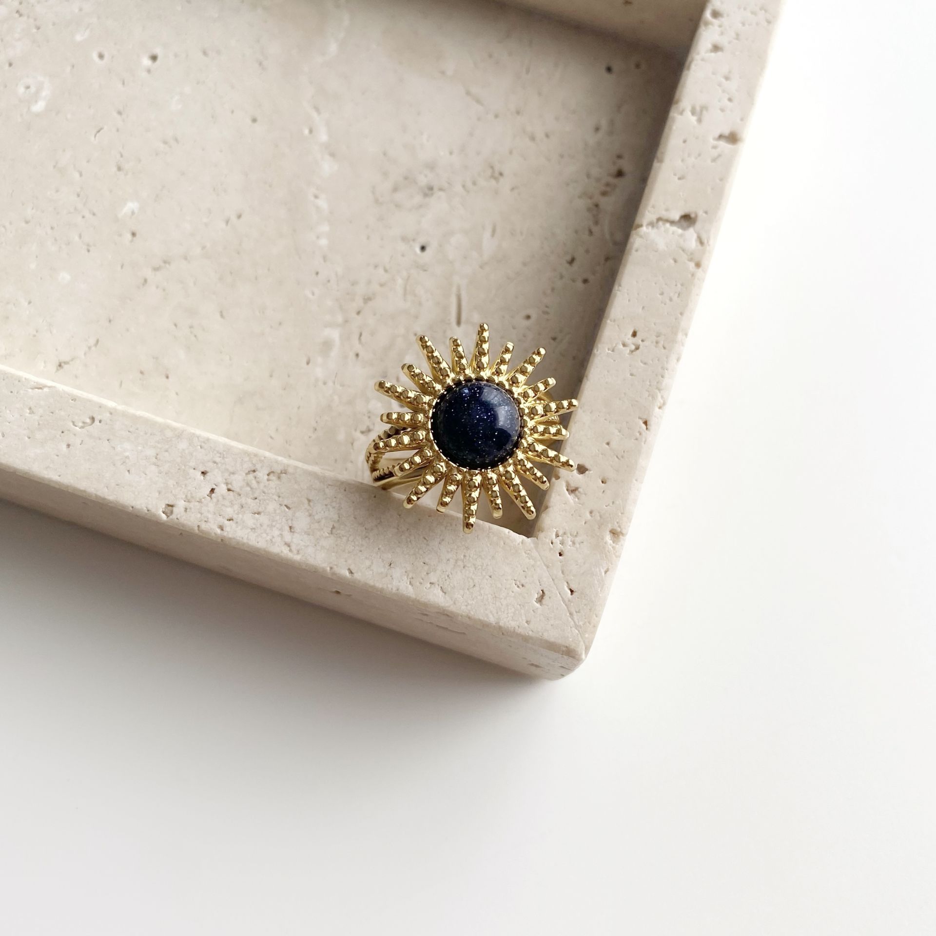 Capella Black | Çelik